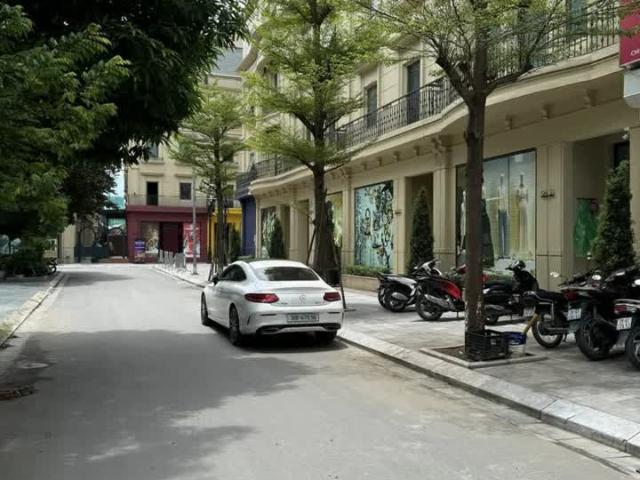 GẤP Biệt thự liền kề 214 Nguyễn Xiển Dự Án Rue De Charme 93m/6Tầng/MT 6m 29 Tỷ