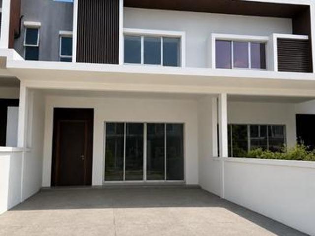 Gamuda Gardens Fully Furnished Double Storey Terraced Home For Rent