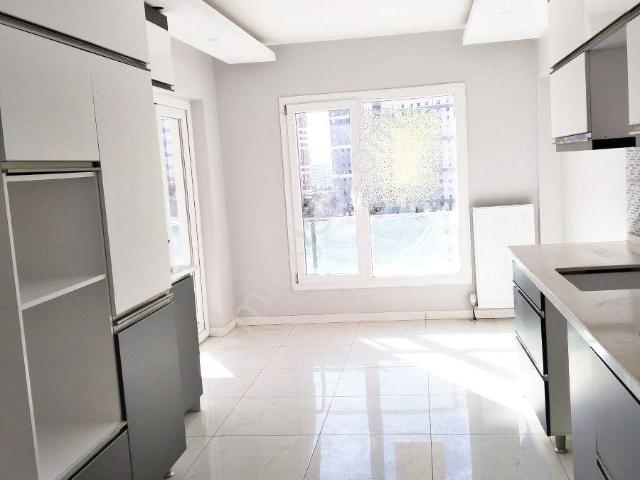 Gamze'den Göksu'da 4+1^prestijli Site'de^ferah&kullanışlı Daire!