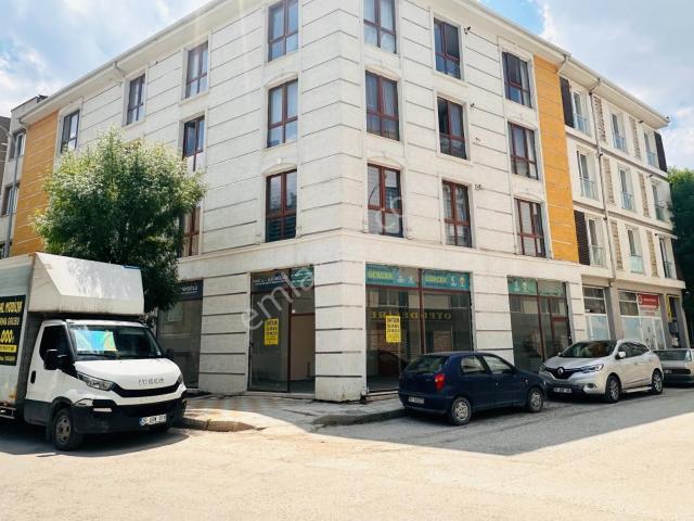 Gama Gayrimenkul'den 200m2 Zemin +200m2 Depolu Kiralık Mağaza