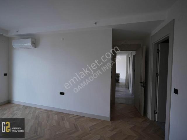 Gamador Galya Center'da Kiralık 3+1 Teraslı Ofis
