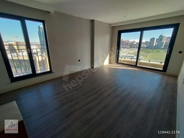 GAMADOR GALYA'DA ÖN BULVAR CEPHE 14.KATTA ULTA LÜX SATILIK DAİRE