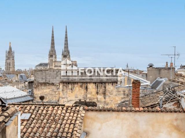 Gambetta immeuble ancien apt type 2 toutes commodites tram gare et aeroport