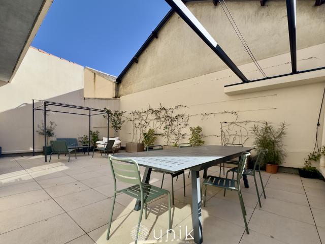 GAMBETTA JEU DE PAUME / Appartement familial F4 au sein d'un immeuble art déco / Terrasse 57m2 / Climatisati