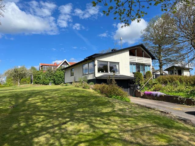 Gamla vägen 8
