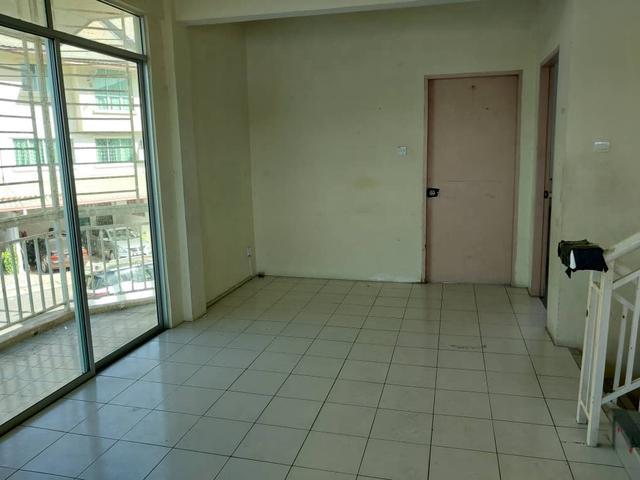 Ganang Villa 3 Storey Townhouse Corner Lot