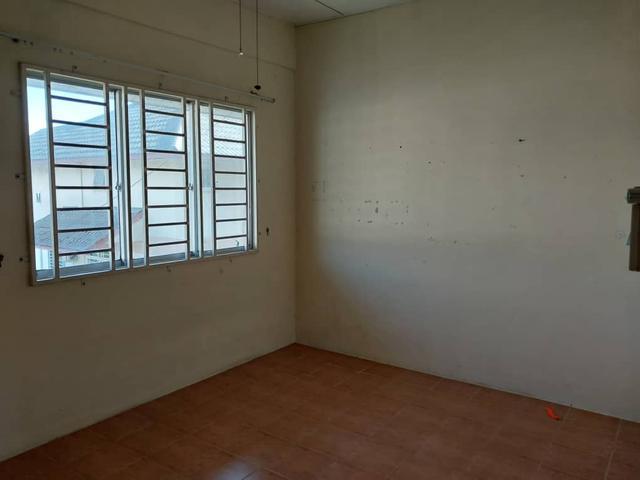 Ganang Villa 3 Storey Townhouse Corner Lot