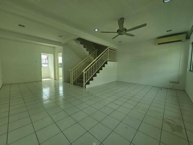 Ganang Villa 3 Storey Townhouse Kepayan