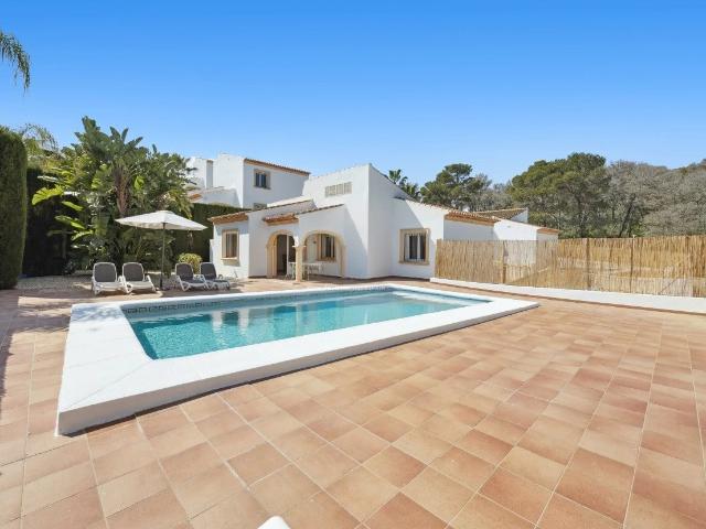 ¡Una ganga! El precio incluye los impuestos de transmisión.. 100m² Jávea Xabia