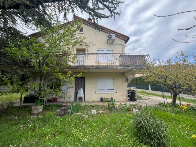 Ganges 34 Investissement + habitation Maison divisible avec extérieurs