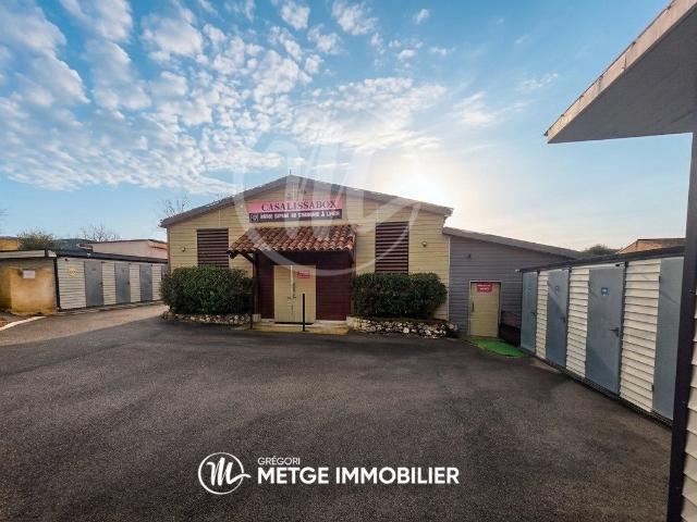 Ganges Ensemble Immobilier Mixte 66 Box De Stockage Loft 130. 600m² Ganges