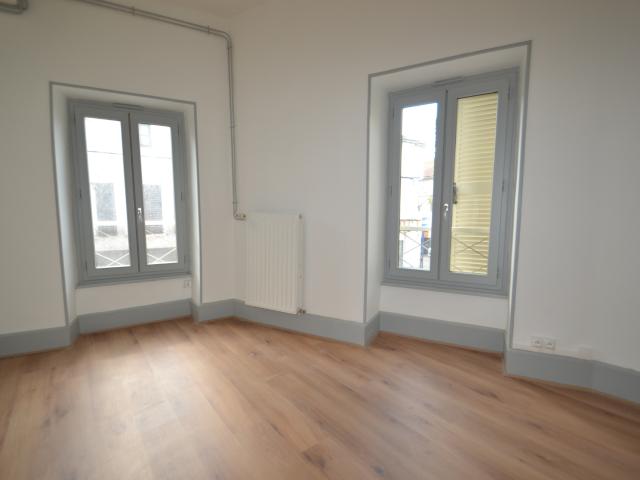 gannat centre, f2 au 1er étage