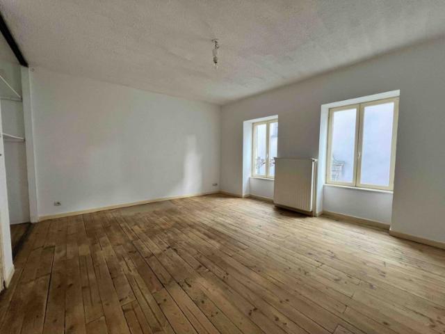 GANNAT Maison de Ville 95m2 3 chambres 89 000€