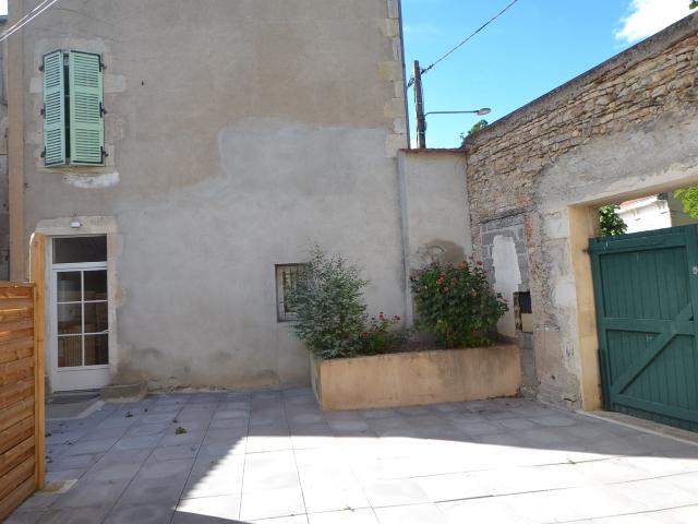 gannat, maison de 70 m² avec cour