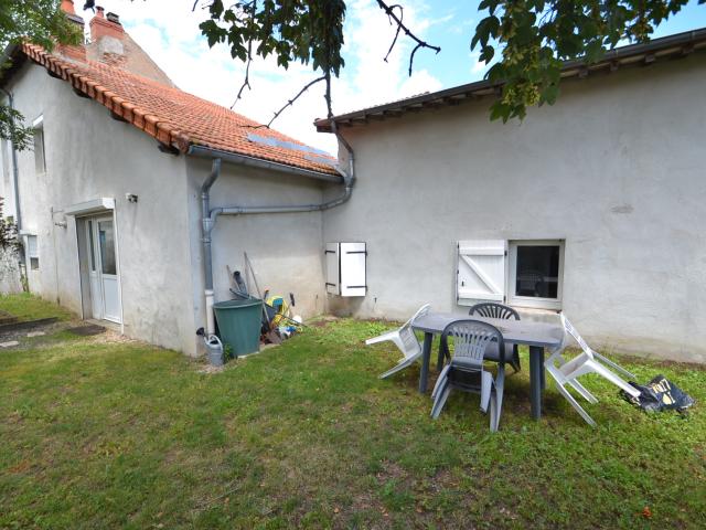 GANNAT, maison T3 avec jardinet