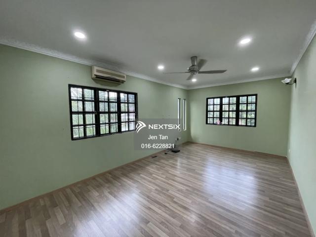 高雅 Taman Gaya 面向大路稳稳租金三层店面出售3 Storey Shoplot 一店难求的好店面