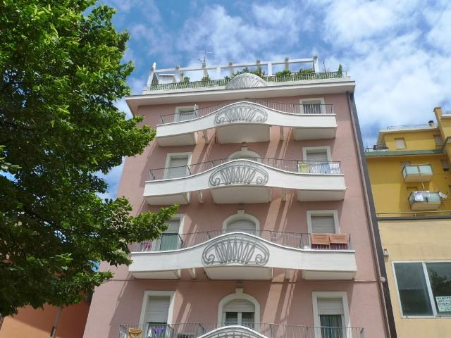 Gabicce Mare ZONA MARE AFFITTASI APPARTAMENTO COMPLETAMENTE ARREDATO