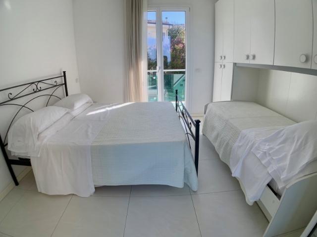 Gabicce Mare ZONA MARE AFFITTASI APPARTAMENTO COMPLETAMENTE ARREDATO