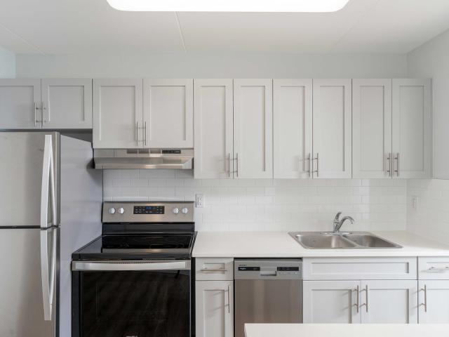 Gable Arms 1 Bedroom 1 Bath Modern 1Bed1BathM C Apartment for Rent