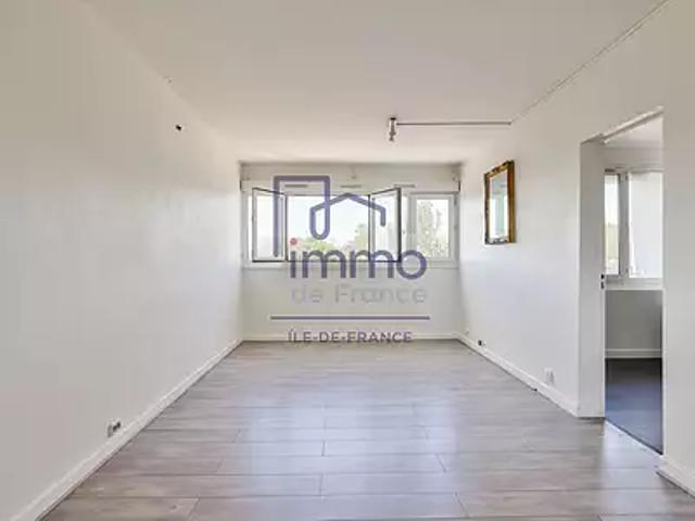 Gagny 93220 Achat / Vente appartement 2 pièces t2 au dernier étage cave