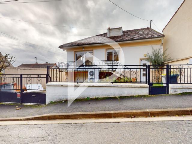GAGNY, Maison 9 pièces, 130 m2