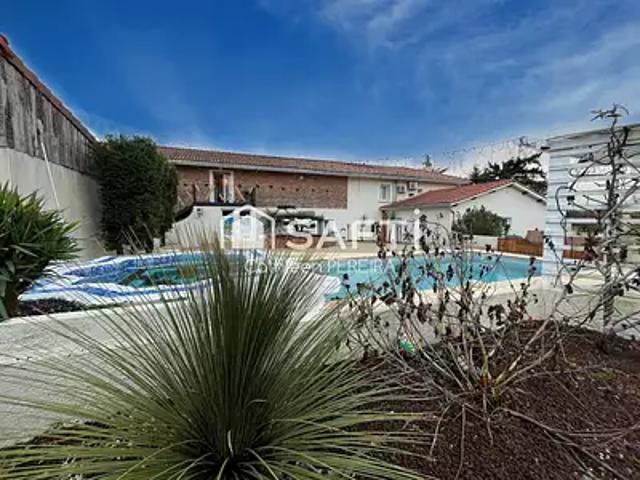 Lisle sur Tarn 81310 Achat / Vente maison 11 pièces t11 piscine