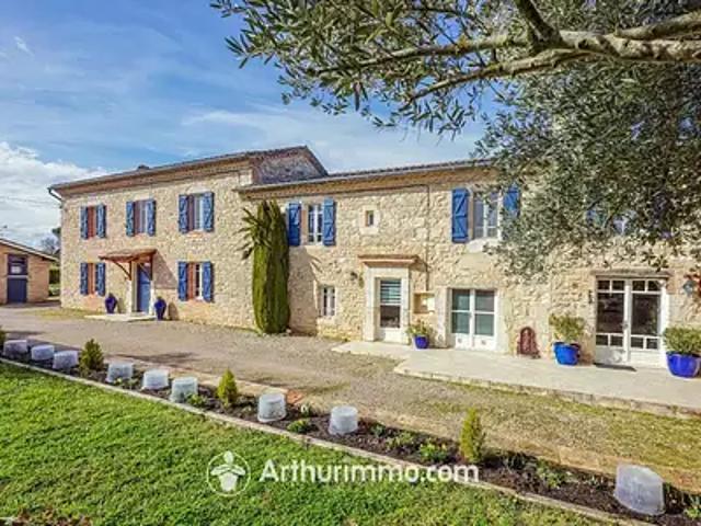 Gaillac 81600 Achat / Vente maison 15 pièces t15 piscine