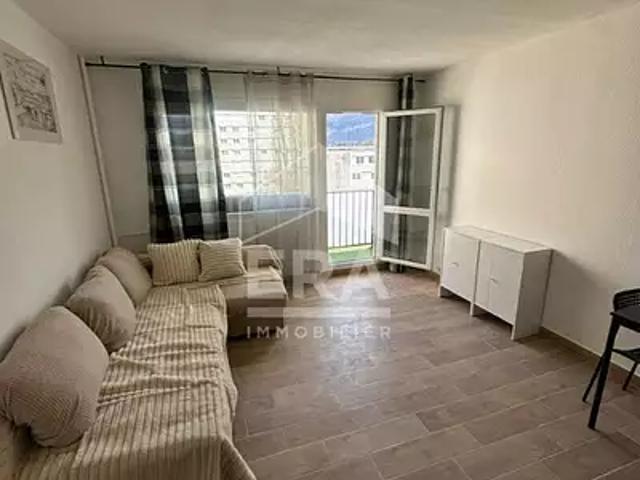 Gaillard 74240 Location appartement 1 pièce t1 au dernier étage
