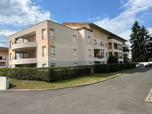 Gaillard 74240 Location parking au dernier étage