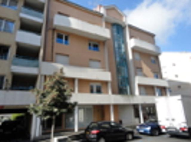 Gaillard Location Parking / Garage 74