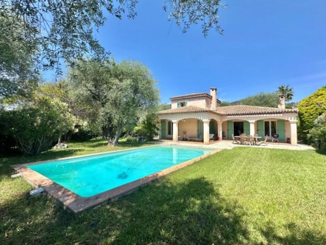 GAIRAUT DOMAINE DE CHATEAUNEUF VILLA PISCINE FORT POTENTIEL