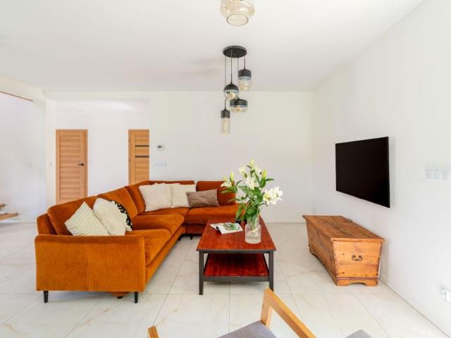 Gajowa 257,30 m², Kopanina