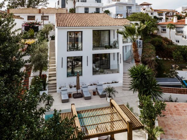 GALARDONADA AGENCIA INMOBILIARIA DE LUJO