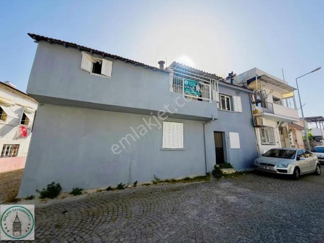 Galata,dan Söke Kemalpaşa Mah,de 30 M² Kiralik 1+1 Müstakil Ev