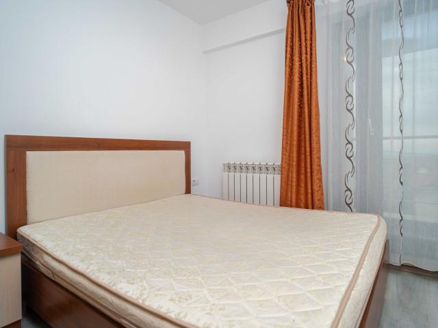 Galata inchiriere apartament 2 camere bloc nou, parcare inclusa