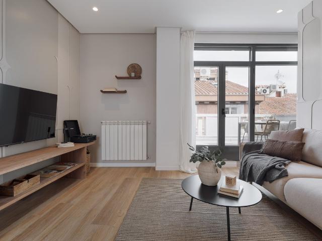 Galatea 1 bedroom and terrace in Chueca Justicia, Madrid Amsterdam Apartments for Rent