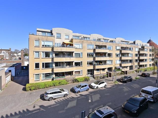 Galerijflat appartement te huur in Bussum