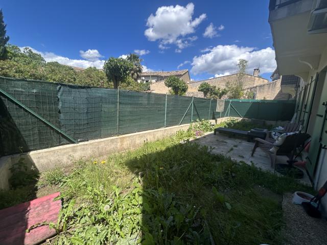 GALLARGUES LE MONTUEUX Appartement en rez de jardin de type 3 de 62.70 m²