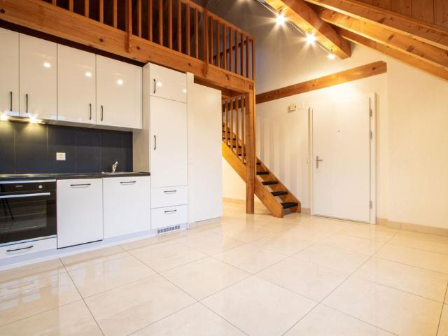 Gallery apartment in a central location