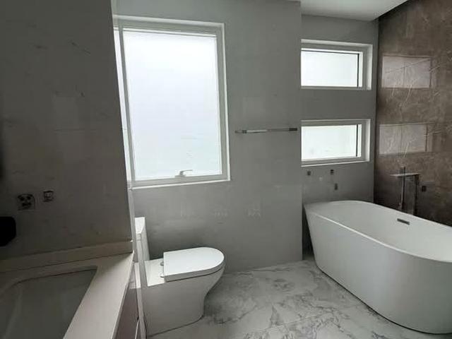 Gallop Green D10, Condominium