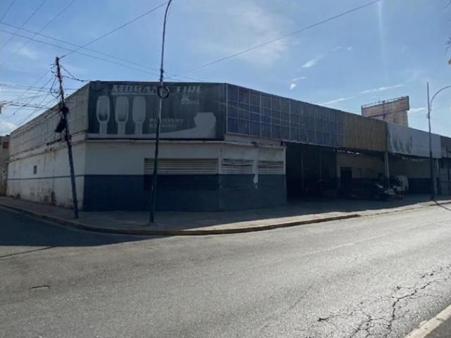 GALPON COMERCIAL EN MARACAY