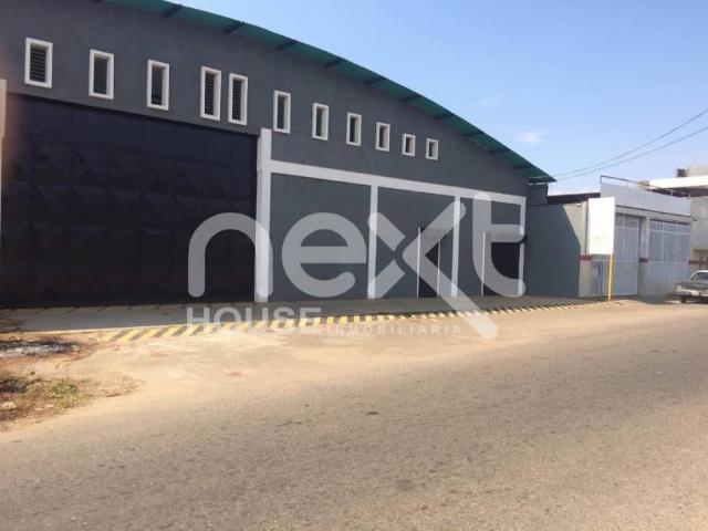 Galpon en Alquiler en Ciudad Ojeda Zulia 120 m2. 4 hab
