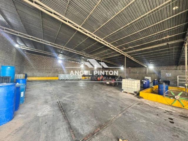 Galpon en Alquiler en San Francisco Zulia 900 m2. 1 hab
