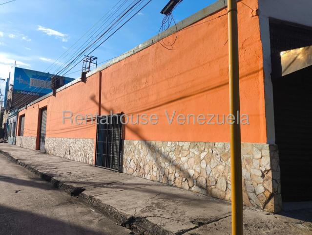 Galpon en venta con 296mts2 muy cerca de la Av Lara de Valencia