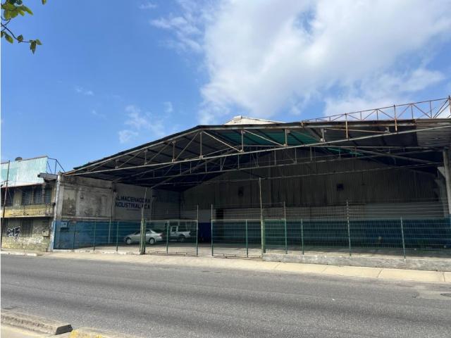 GALPON EN VENTA AVDA LIBERTADOR