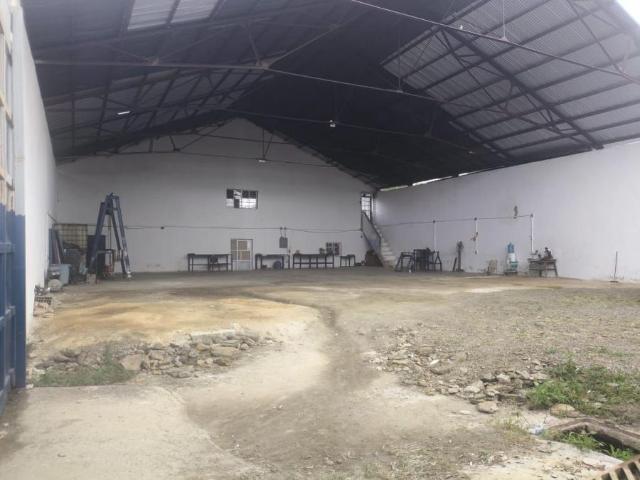 Galpon en Venta en Los Guayos Carabobo 875 m2. 1 hab
