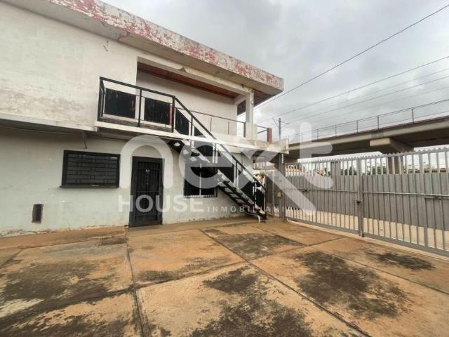 Galpon en Venta en Maracaibo Zulia 1245 m2. 4 hab
