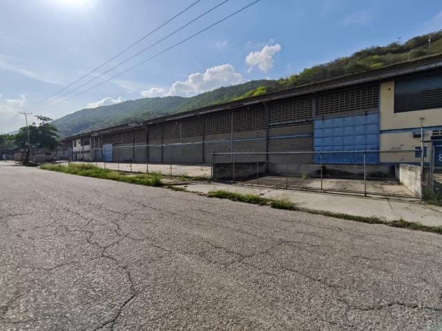 GALPON INDUSTRIAL 2.500 M2 | ZI ESTE GUARENAS | ANDEN DE CAGA