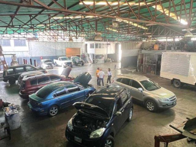GALPON INDUSTRIAL EN SAN JOSE DE COTIZA