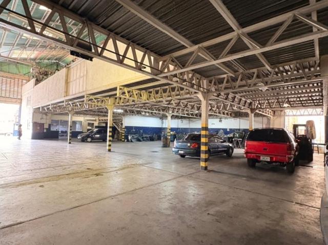 GALPON INDUSTRIAL EN VENTA EN LA URBINA